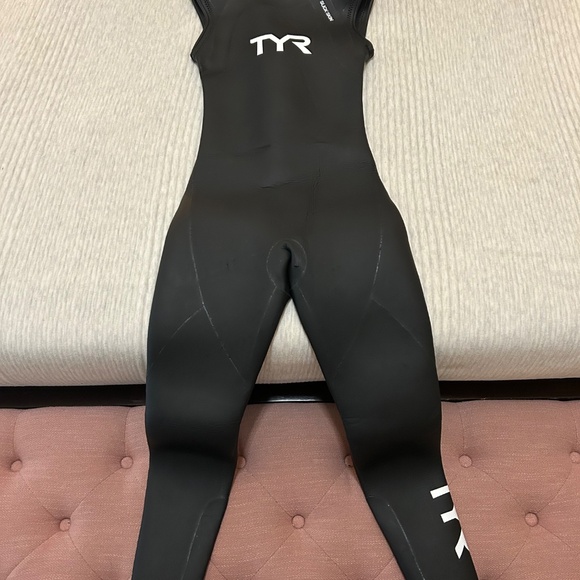 TYR hurricane wetsuit sleeveless - Picture 8 of 8